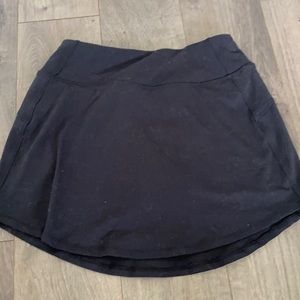 Black DSG tennis exercise workout skirt with inner short liners